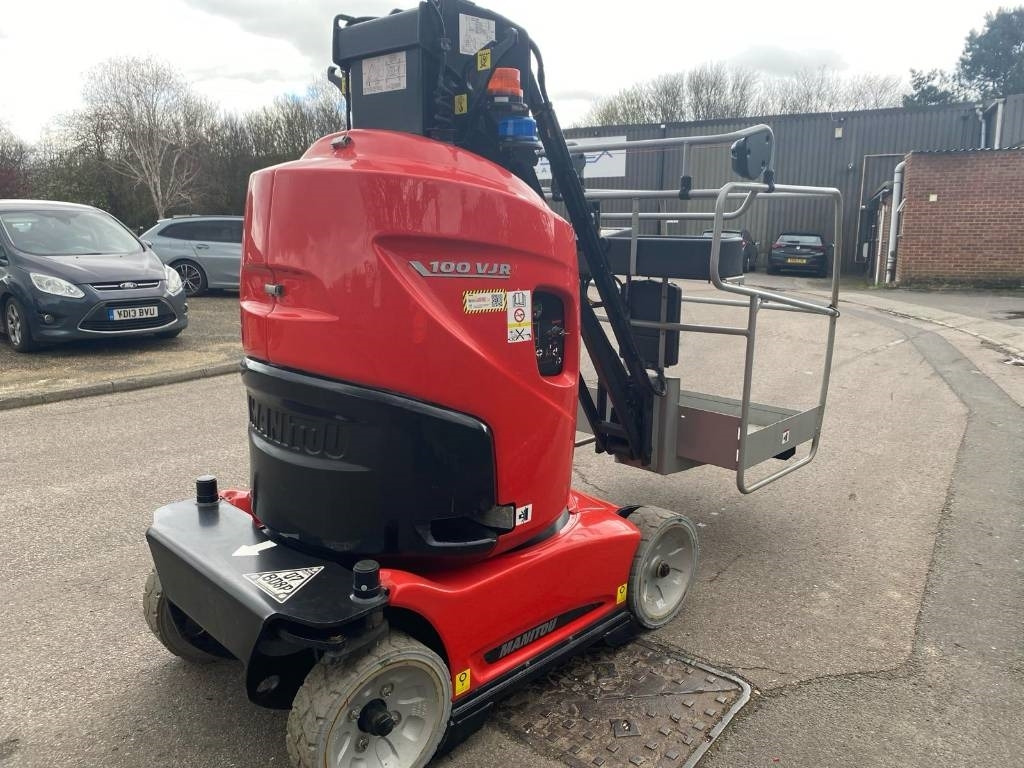 Manitou 100 VJR - Вертикална работна платформа: снимка 3 Manitou 100 VJR - Вертикална работна платформа: снимка 3
