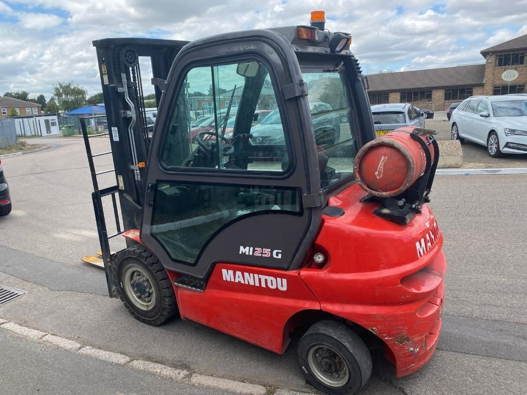 Manitou MI 25 G - Газокар: снимка 2 Manitou MI 25 G - Газокар: снимка 2