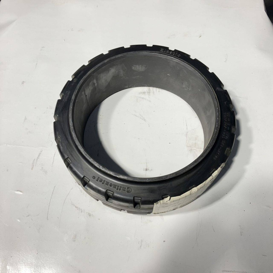 2x continental 15x5x11 1/4 tyres - Гума за Подемно-транспортна техника: снимка 1 2x continental 15x5x11 1/4 tyres - Гума за Подемно-транспортна техника: снимка 1