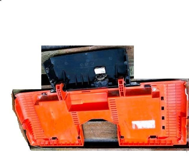 Battery cover for BT - Рама/ Шаси за Подемно-транспортна техника: снимка 3 Battery cover for BT - Рама/ Шаси за Подемно-транспортна техника: снимка 3