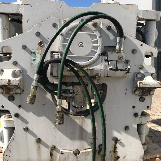 Cascade Rotating Roll clamp - Кламер за Подемно-транспортна техника: снимка 3 Cascade Rotating Roll clamp - Кламер за Подемно-транспортна техника: снимка 3