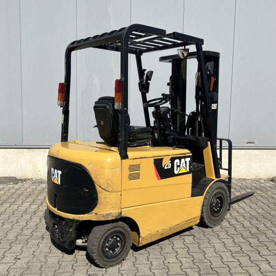 Caterpillar EP25K-PAC - Електрокар: снимка 2 Caterpillar EP25K-PAC - Електрокар: снимка 2