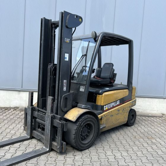 Caterpillar EP50 - Електрокар: снимка 1 Caterpillar EP50 - Електрокар: снимка 1