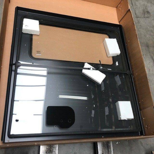 FRONT + ROOF PANEL FOR KOMATSU - Стъкло и части за Подемно-транспортна техника: снимка 3 FRONT + ROOF PANEL FOR KOMATSU - Стъкло и части за Подемно-транспортна техника: снимка 3