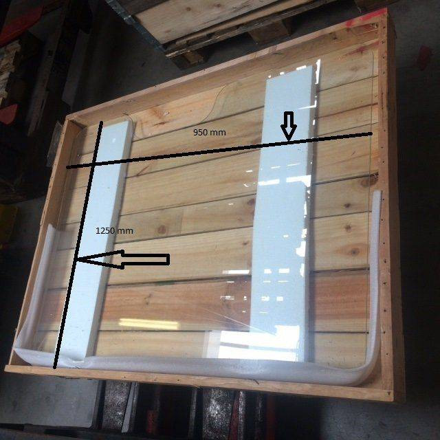 Glass front for Caterpillar / Mitsubishi - Стъкло и части за Подемно-транспортна техника: снимка 2 Glass front for Caterpillar / Mitsubishi - Стъкло и части за Подемно-транспортна техника: снимка 2