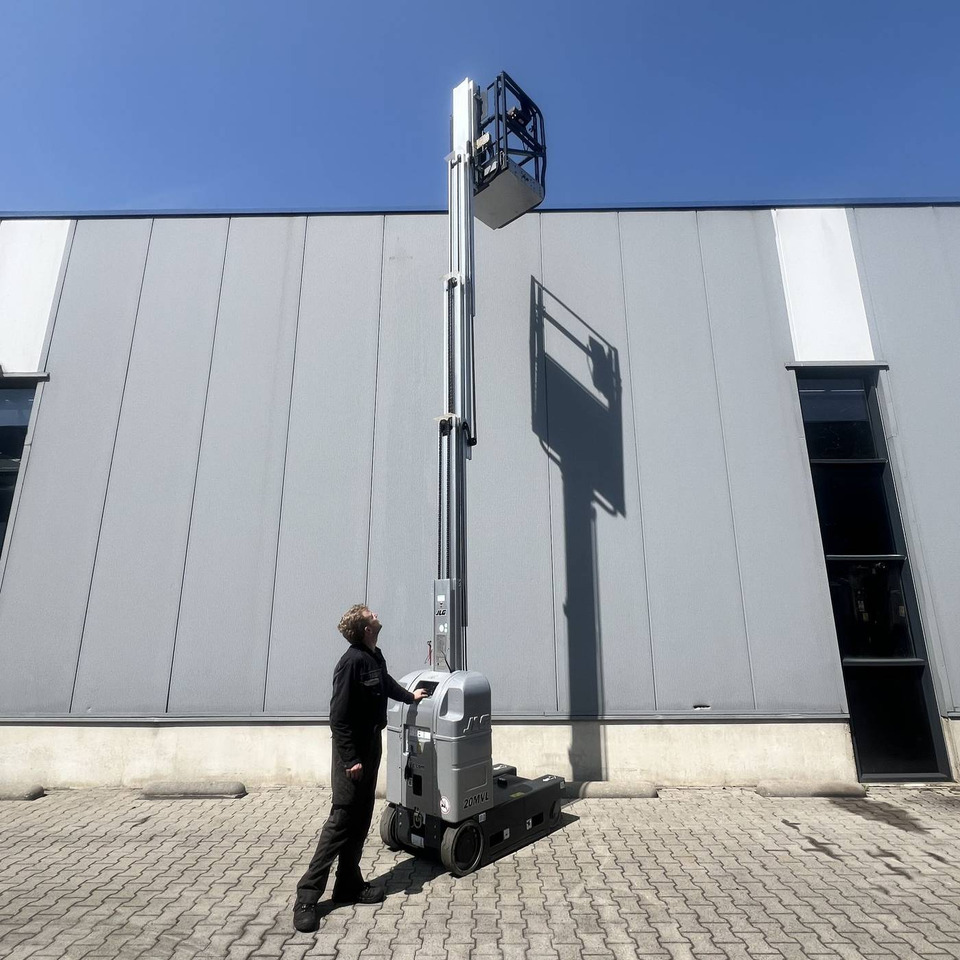 JLG 20MVL - Вертикална работна платформа: снимка 4 JLG 20MVL - Вертикална работна платформа: снимка 4