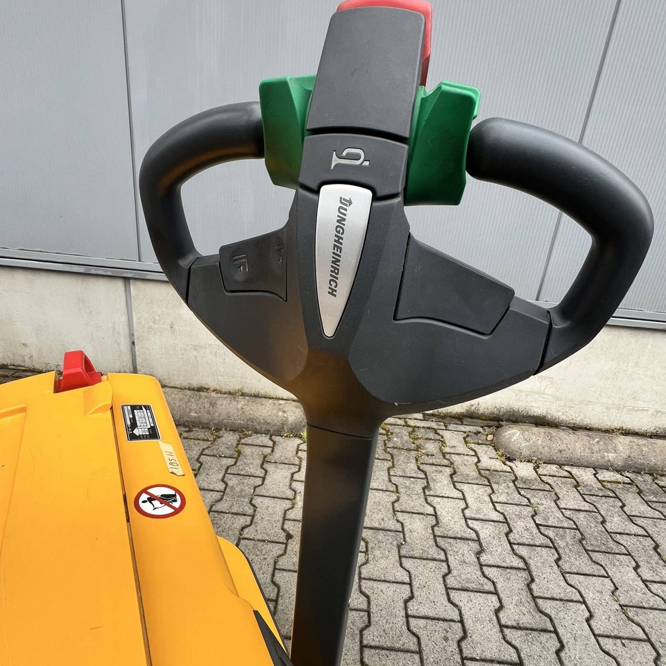 Jungheinrich EJC112 - Стакер: снимка 3 Jungheinrich EJC112 - Стакер: снимка 3