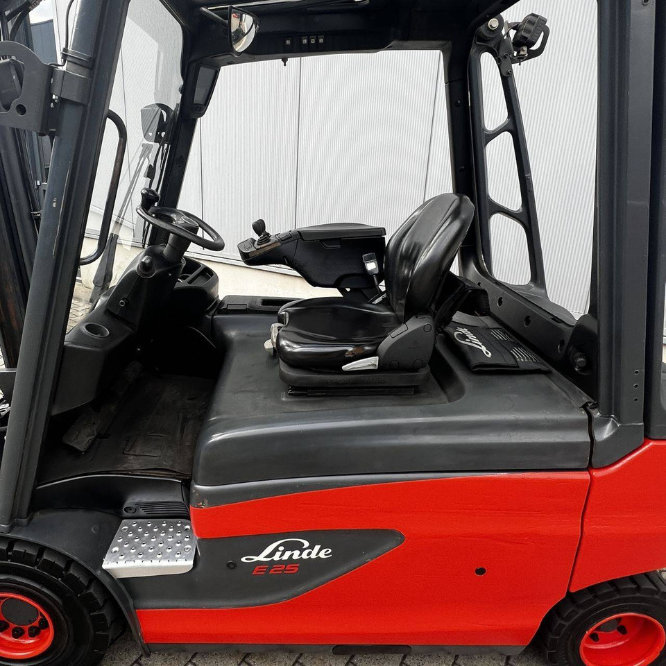 Linde E25L (387) - Електрокар: снимка 4 Linde E25L (387) - Електрокар: снимка 4