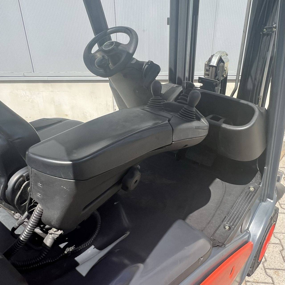 Linde H18T (391-02) EVO - Газокар: снимка 3 Linde H18T (391-02) EVO - Газокар: снимка 3