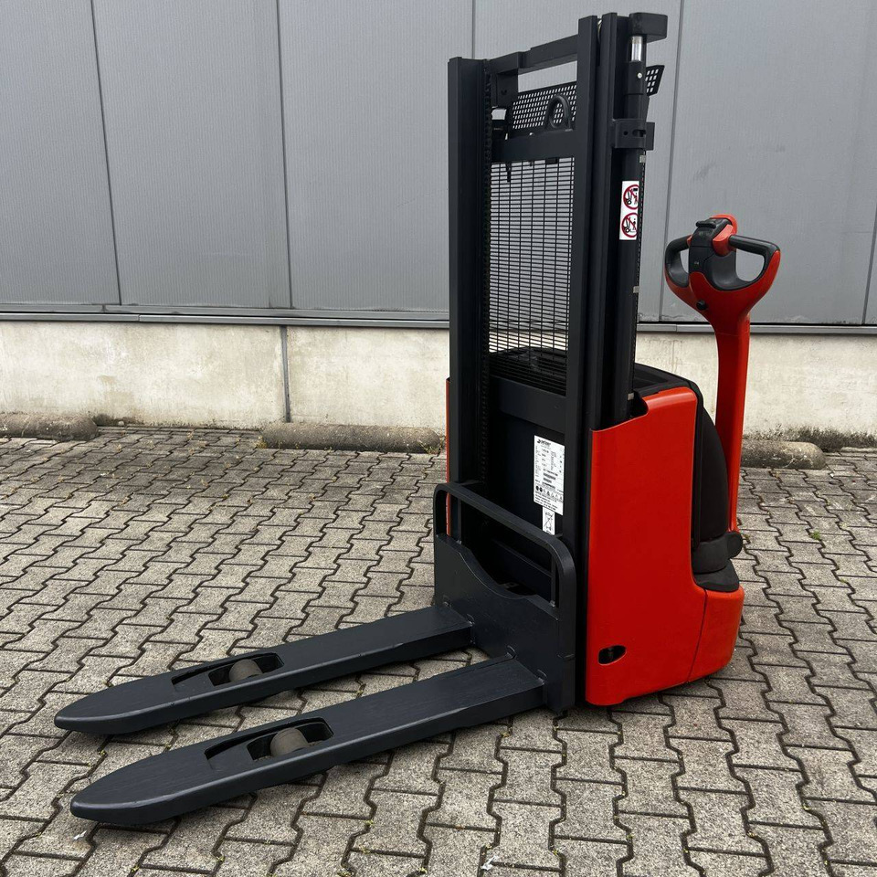 Linde L12 (1172) - Стакер: снимка 2 Linde L12 (1172) - Стакер: снимка 2