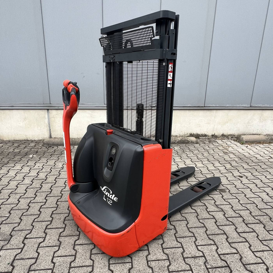 Linde L12 (1172) - Стакер: снимка 1 Linde L12 (1172) - Стакер: снимка 1