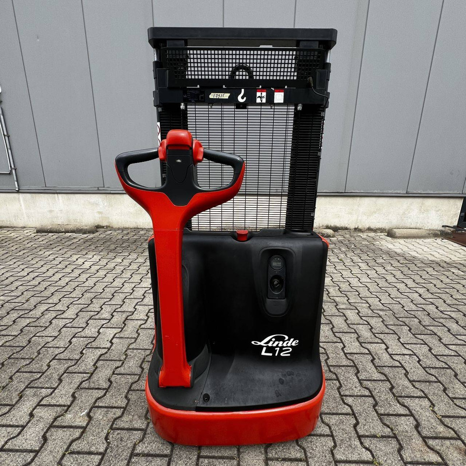 Linde L12 (1172) - Стакер: снимка 3 Linde L12 (1172) - Стакер: снимка 3