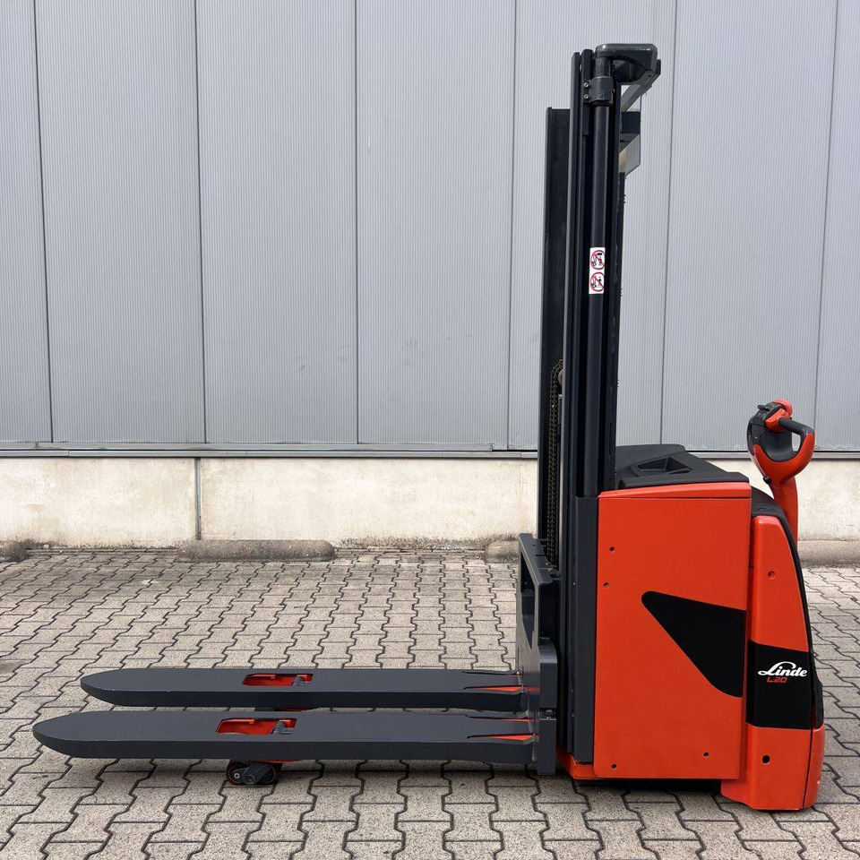 Linde L20i (1173) - Стакер: снимка 1 Linde L20i (1173) - Стакер: снимка 1