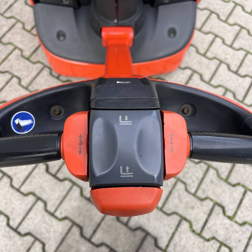 Linde T16 (1152) - Палетна количка: снимка 5 Linde T16 (1152) - Палетна количка: снимка 5