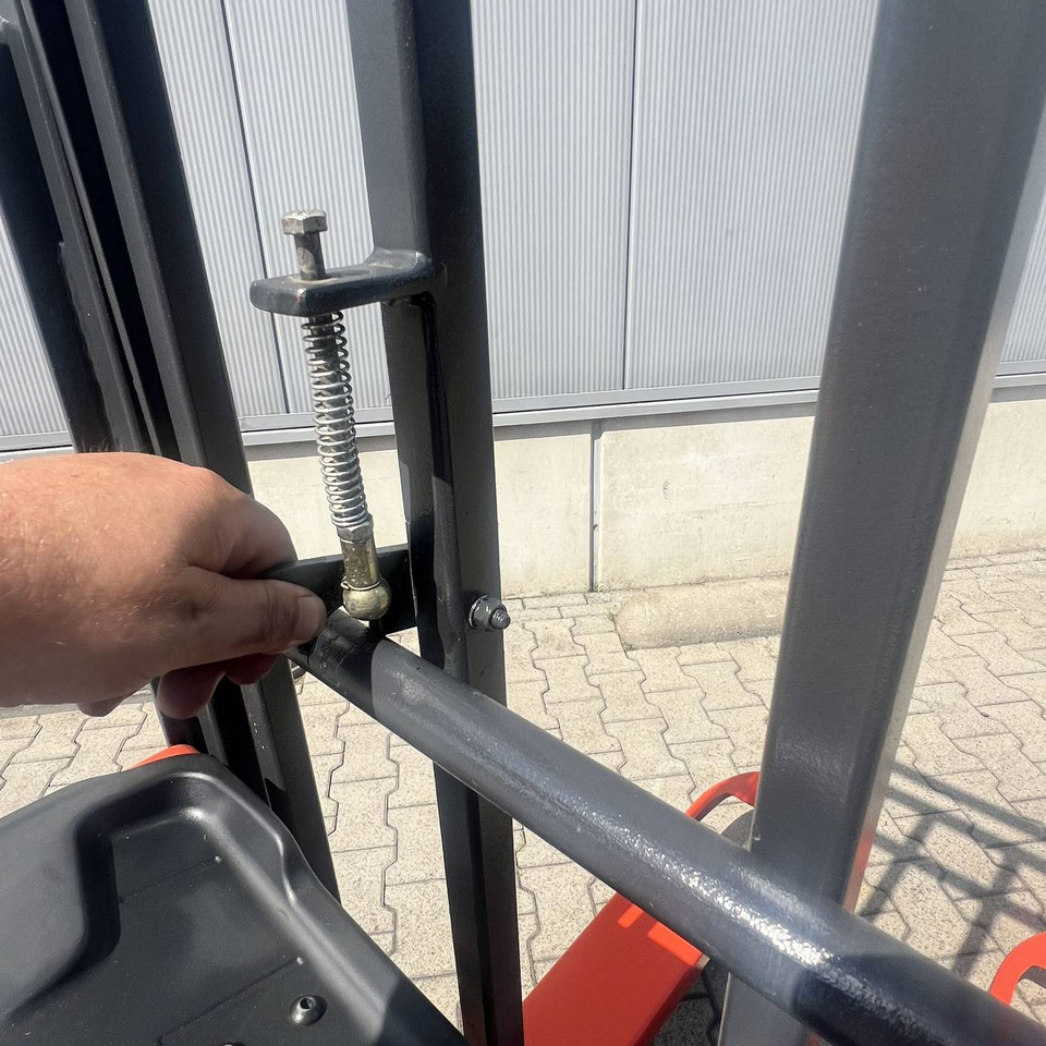Linde T16 (1152) - Палетна количка: снимка 5 Linde T16 (1152) - Палетна количка: снимка 5