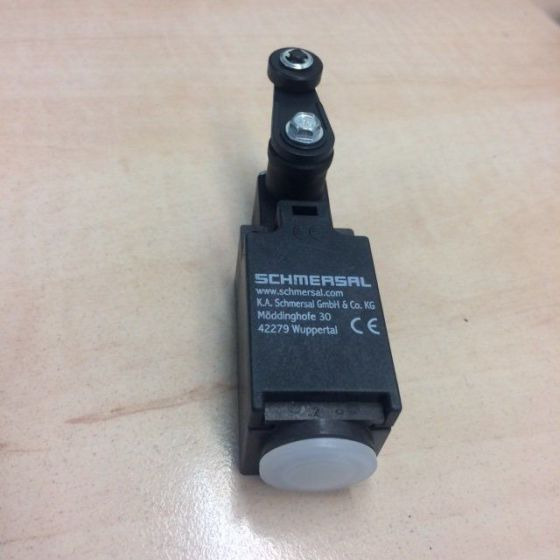 Position switch for Linde series 113/114/115/117 - Електрическа система за Подемно-транспортна техника: снимка 1 Position switch for Linde series 113/114/115/117 - Електрическа система за Подемно-транспортна техника: снимка 1