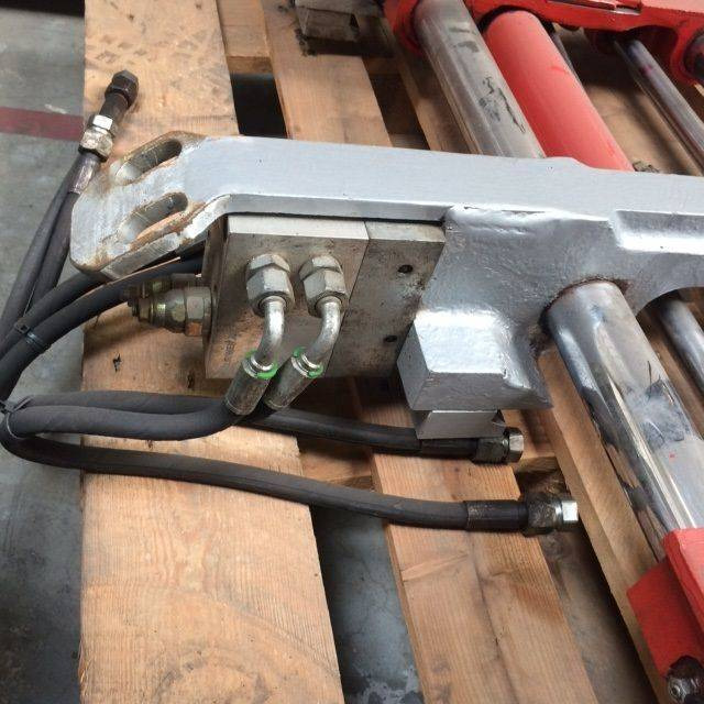 Dürwen Fork positioner with Shaft guidance sideshift - Прикачен инвентар: снимка 5 Dürwen Fork positioner with Shaft guidance sideshift - Прикачен инвентар: снимка 5