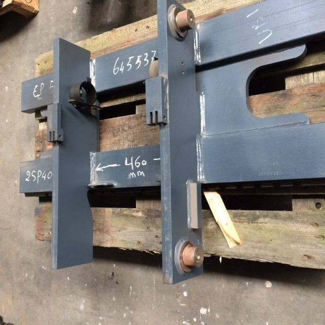 Fork Carriage /ZT3A1.260/4R for Caterpillar - Прикачен инвентар: снимка 4 Fork Carriage /ZT3A1.260/4R for Caterpillar - Прикачен инвентар: снимка 4