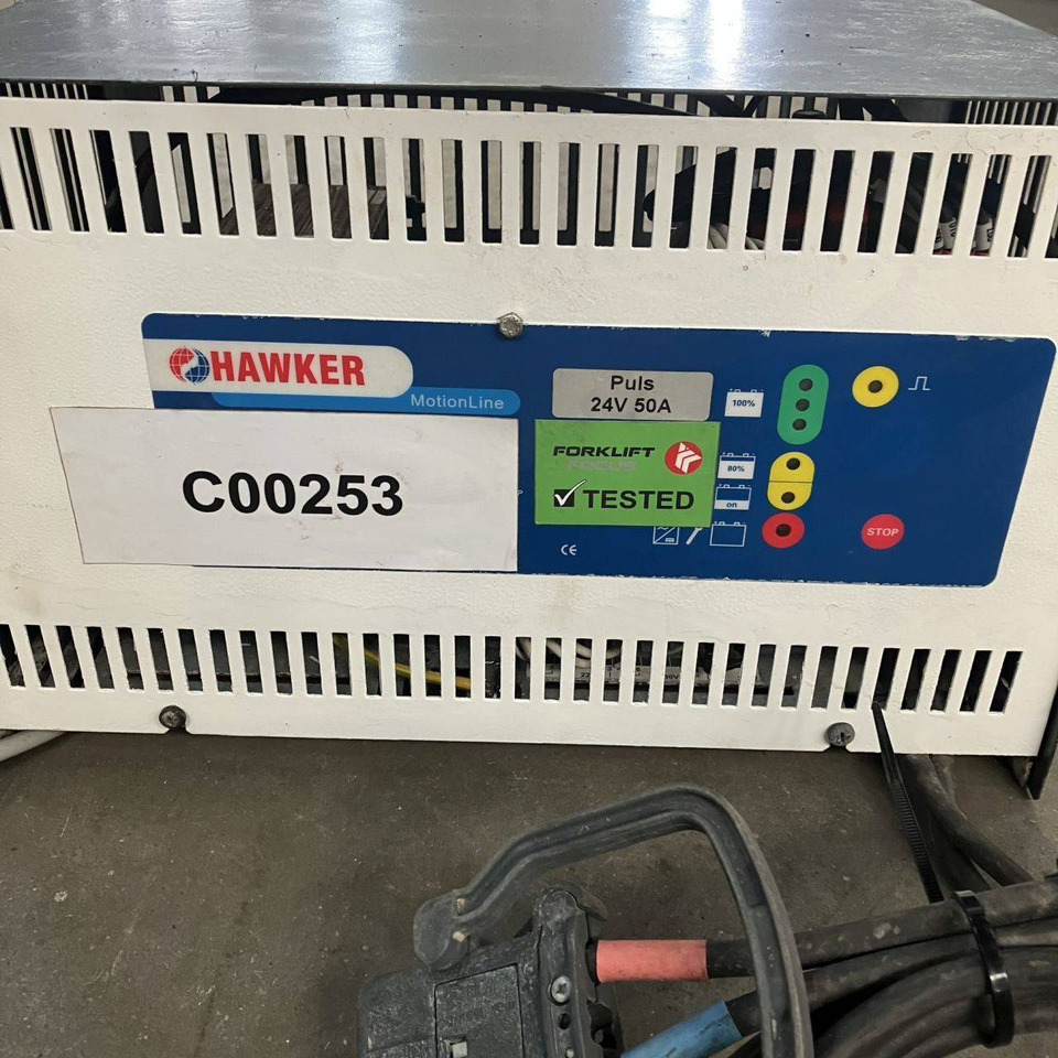 Hawker 24V/50A (2) - Резервни части за Подемно-транспортна техника: снимка 3 Hawker 24V/50A (2) - Резервни части за Подемно-транспортна техника: снимка 3