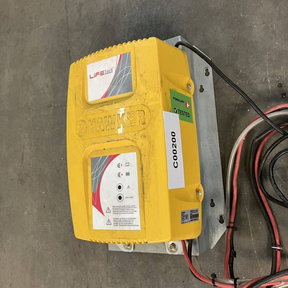 Hawker 24V/60A Life Tech (2) - Резервни части за Подемно-транспортна техника: снимка 1 Hawker 24V/60A Life Tech (2) - Резервни части за Подемно-транспортна техника: снимка 1
