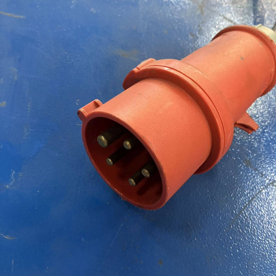 Hawker D24V/90A  625Ah - Резервни части за Подемно-транспортна техника: снимка 4 Hawker D24V/90A  625Ah - Резервни части за Подемно-транспортна техника: снимка 4