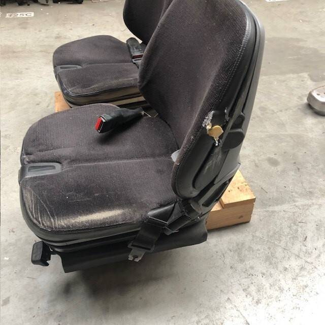 Seat for Linde /1120-01/ - Седалка за Подемно-транспортна техника: снимка 4 Seat for Linde /1120-01/ - Седалка за Подемно-транспортна техника: снимка 4