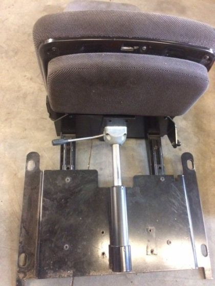 Seat for STILL M15-4, and Linde K15-4 - Седалка за Подемно-транспортна техника: снимка 3 Seat for STILL M15-4, and Linde K15-4 - Седалка за Подемно-транспортна техника: снимка 3