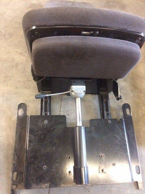 Seat for STILL M15-4, and Linde K15-4 - Седалка за Подемно-транспортна техника: снимка 4 Seat for STILL M15-4, and Linde K15-4 - Седалка за Подемно-транспортна техника: снимка 4