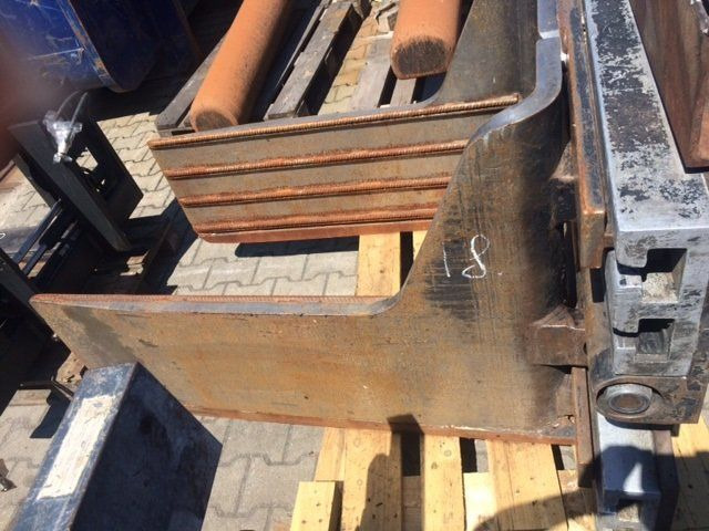 Stabau Bale clamp with sideshift - Кламер за Подемно-транспортна техника: снимка 4 Stabau Bale clamp with sideshift - Кламер за Подемно-транспортна техника: снимка 4