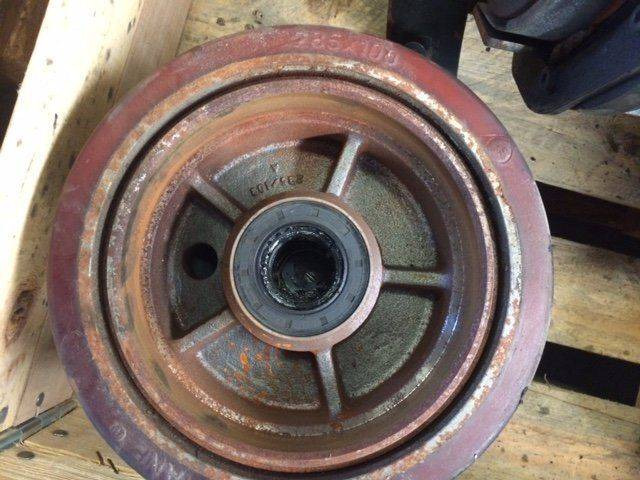 Wheel Solid for Linde - Кормилно управление за Подемно-транспортна техника: снимка 2 Wheel Solid for Linde - Кормилно управление за Подемно-транспортна техника: снимка 2