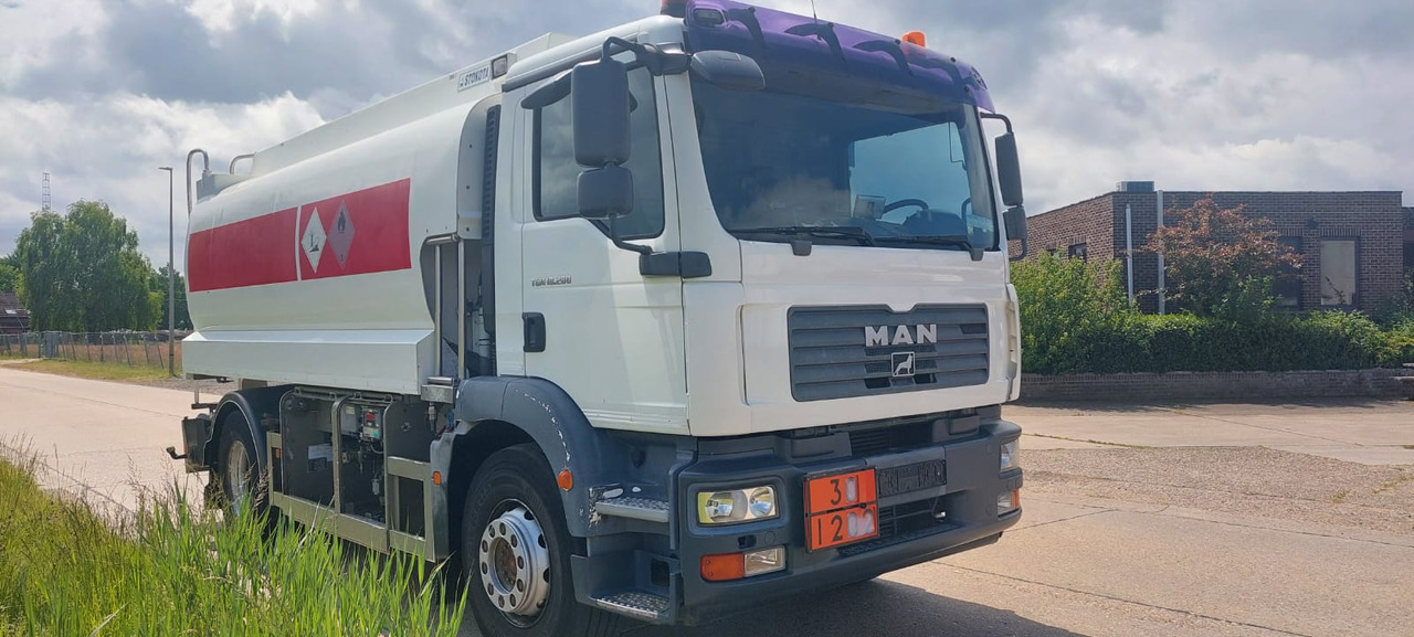 Камион цистерна MAN: снимка 6