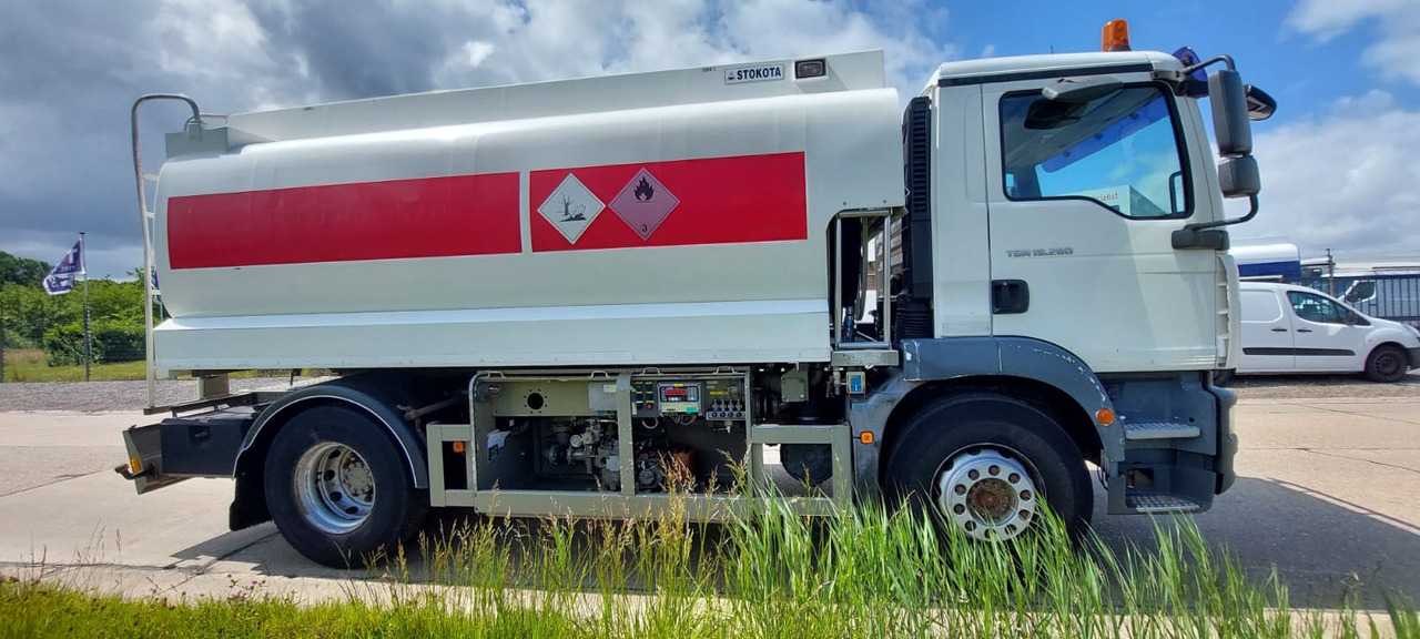 Камион цистерна MAN: снимка 7