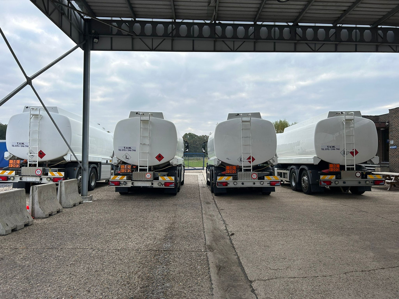 MAN TGS (lot of 4) - Камион цистерна: снимка 5 MAN TGS (lot of 4) - Камион цистерна: снимка 5