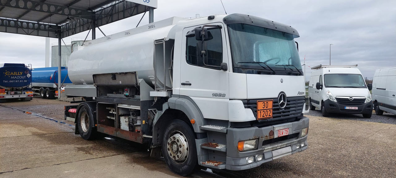 Камион цистерна MERCEDES: снимка 6