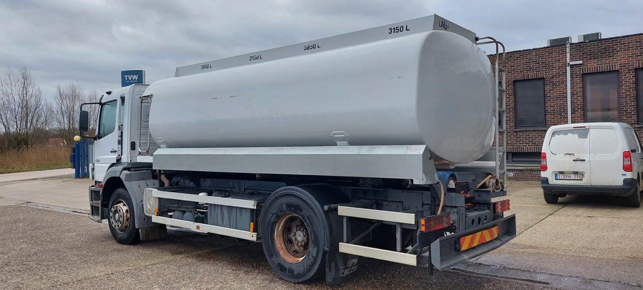 Камион цистерна MERCEDES: снимка 10