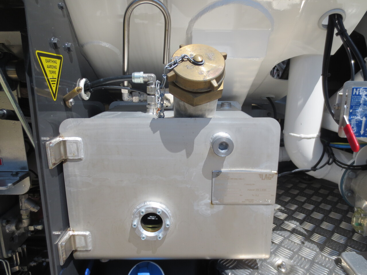 SCANIA G370 - Камион цистерна: снимка 5 SCANIA G370 - Камион цистерна: снимка 5