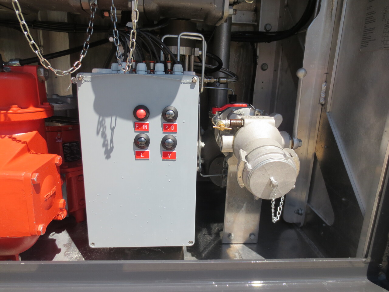 SCANIA G370 - Камион цистерна: снимка 4 SCANIA G370 - Камион цистерна: снимка 4