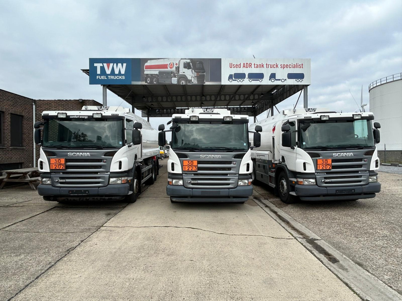 SCANIA P320/P360 (lot of 3) - Камион цистерна: снимка 2 SCANIA P320/P360 (lot of 3) - Камион цистерна: снимка 2