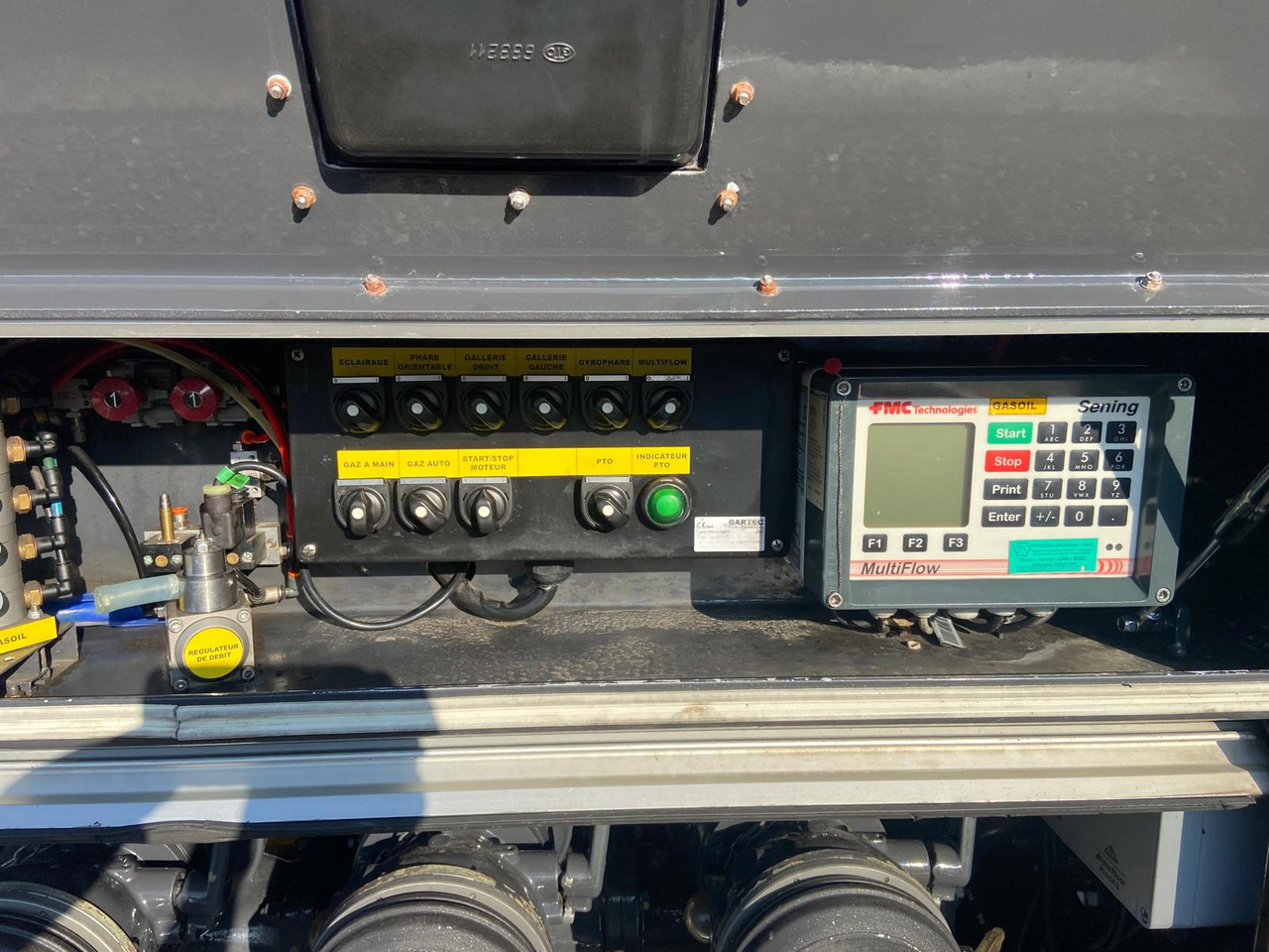 SCANIA P410 - Камион цистерна: снимка 4 SCANIA P410 - Камион цистерна: снимка 4