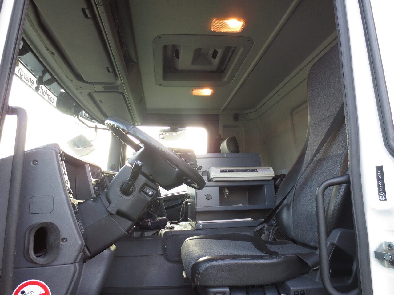 Scania P310 - Камион цистерна: снимка 5 Scania P310 - Камион цистерна: снимка 5