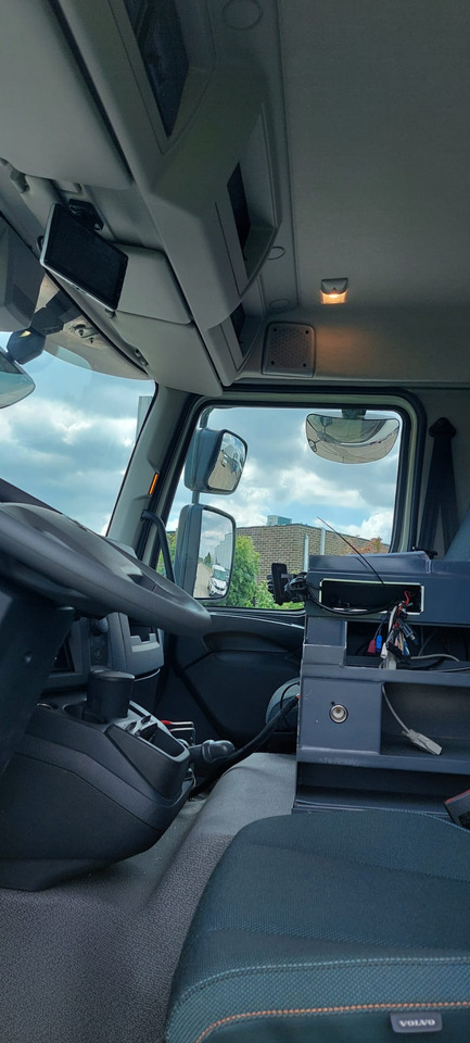 VOLVO FL - Камион цистерна: снимка 5 VOLVO FL - Камион цистерна: снимка 5