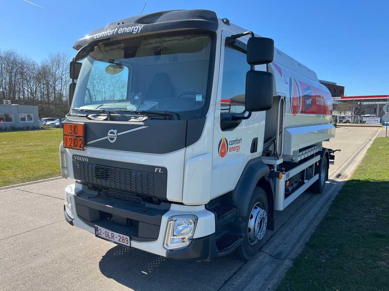 VOLVO FL - Камион цистерна: снимка 2 VOLVO FL - Камион цистерна: снимка 2