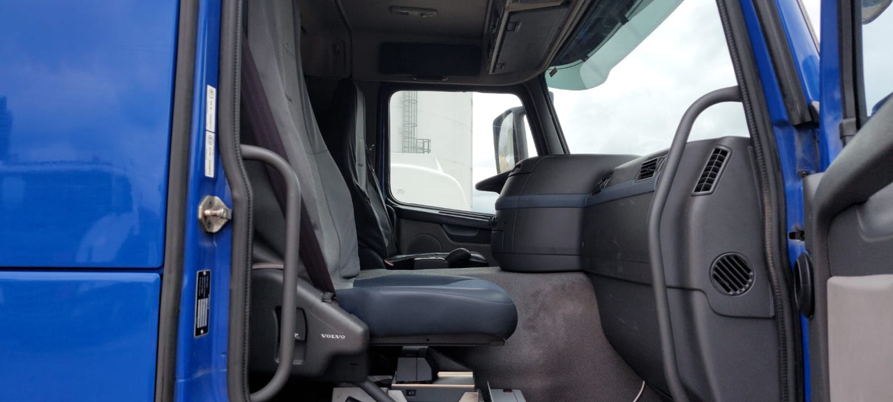 VOLVO FM - Камион цистерна: снимка 1 VOLVO FM - Камион цистерна: снимка 1