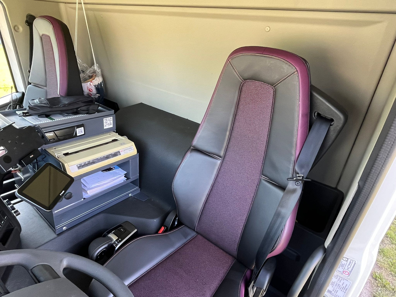 VOLVO FM - Камион цистерна: снимка 3 VOLVO FM - Камион цистерна: снимка 3