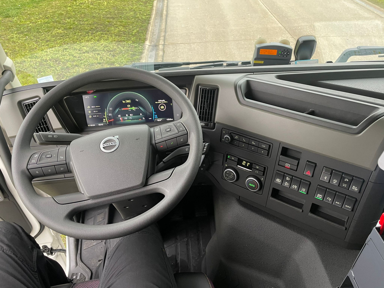 VOLVO FM - Камион цистерна: снимка 2 VOLVO FM - Камион цистерна: снимка 2