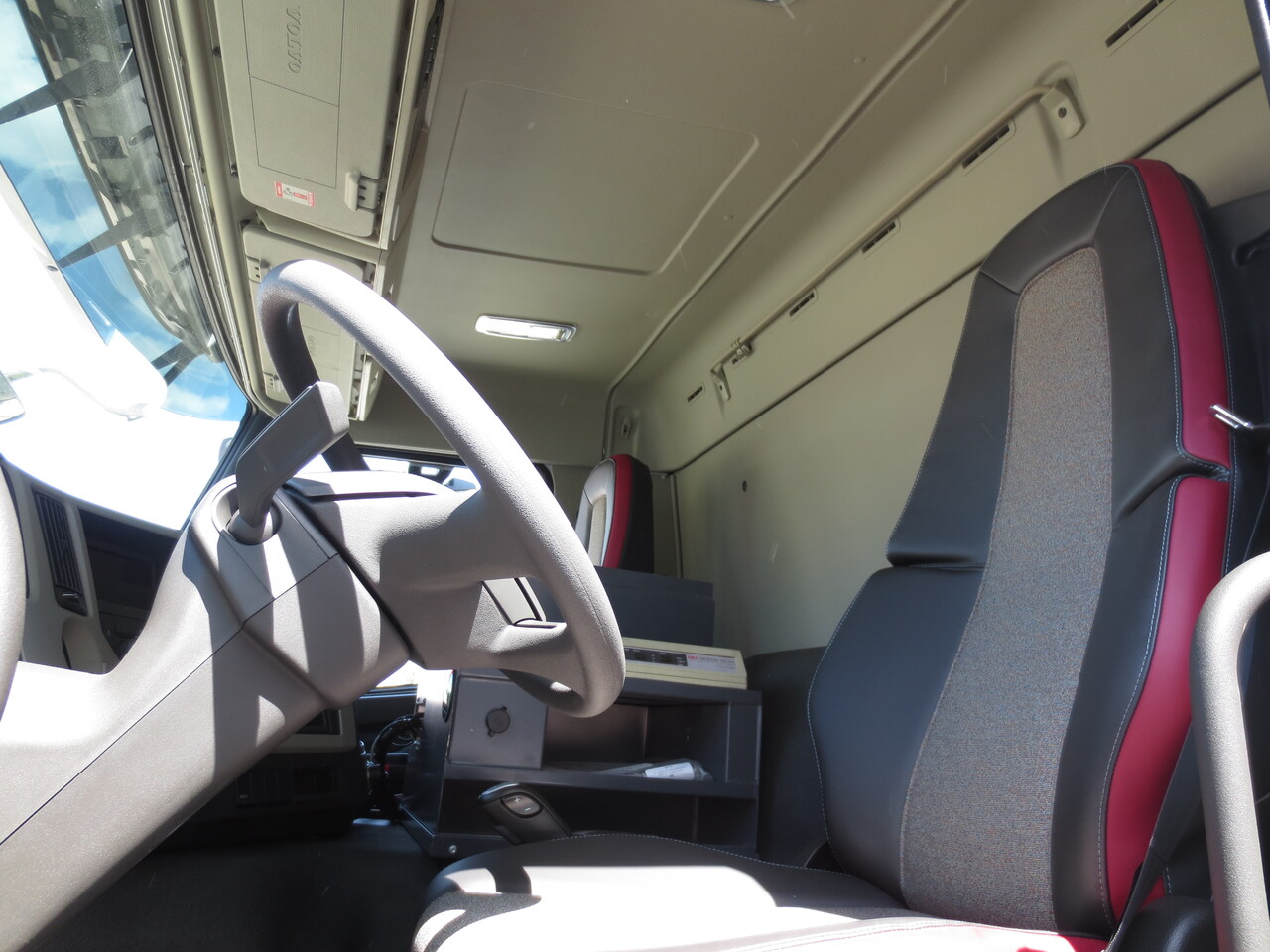 VOLVO FM - Камион цистерна: снимка 4 VOLVO FM - Камион цистерна: снимка 4