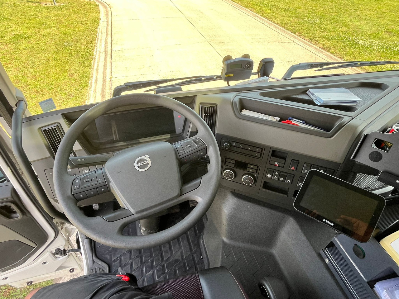 VOLVO FM - Камион цистерна: снимка 4 VOLVO FM - Камион цистерна: снимка 4