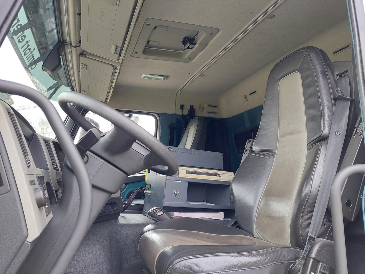 VOLVO FM - Камион цистерна: снимка 3 VOLVO FM - Камион цистерна: снимка 3
