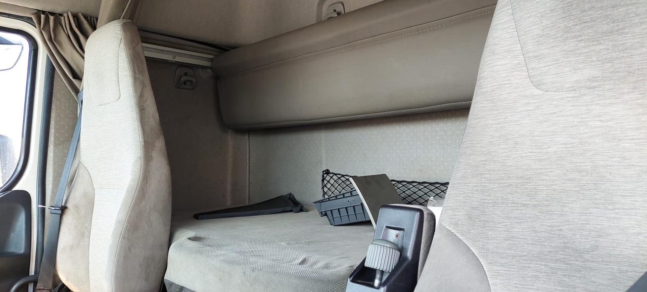 RENAULT PREMIUM 410 - Влекач: снимка 4 RENAULT PREMIUM 410 - Влекач: снимка 4