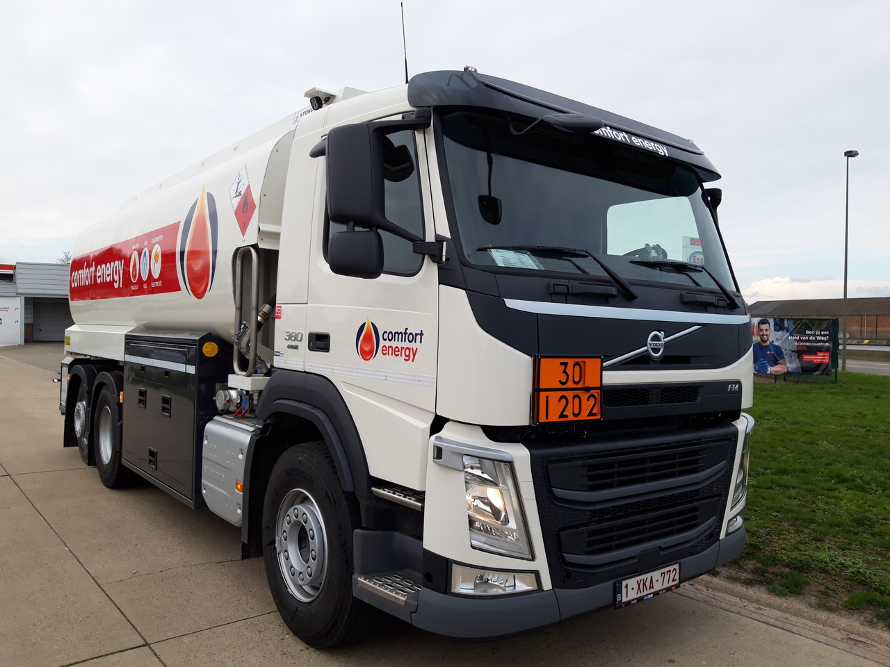 Камион цистерна Volvo FM: снимка 11